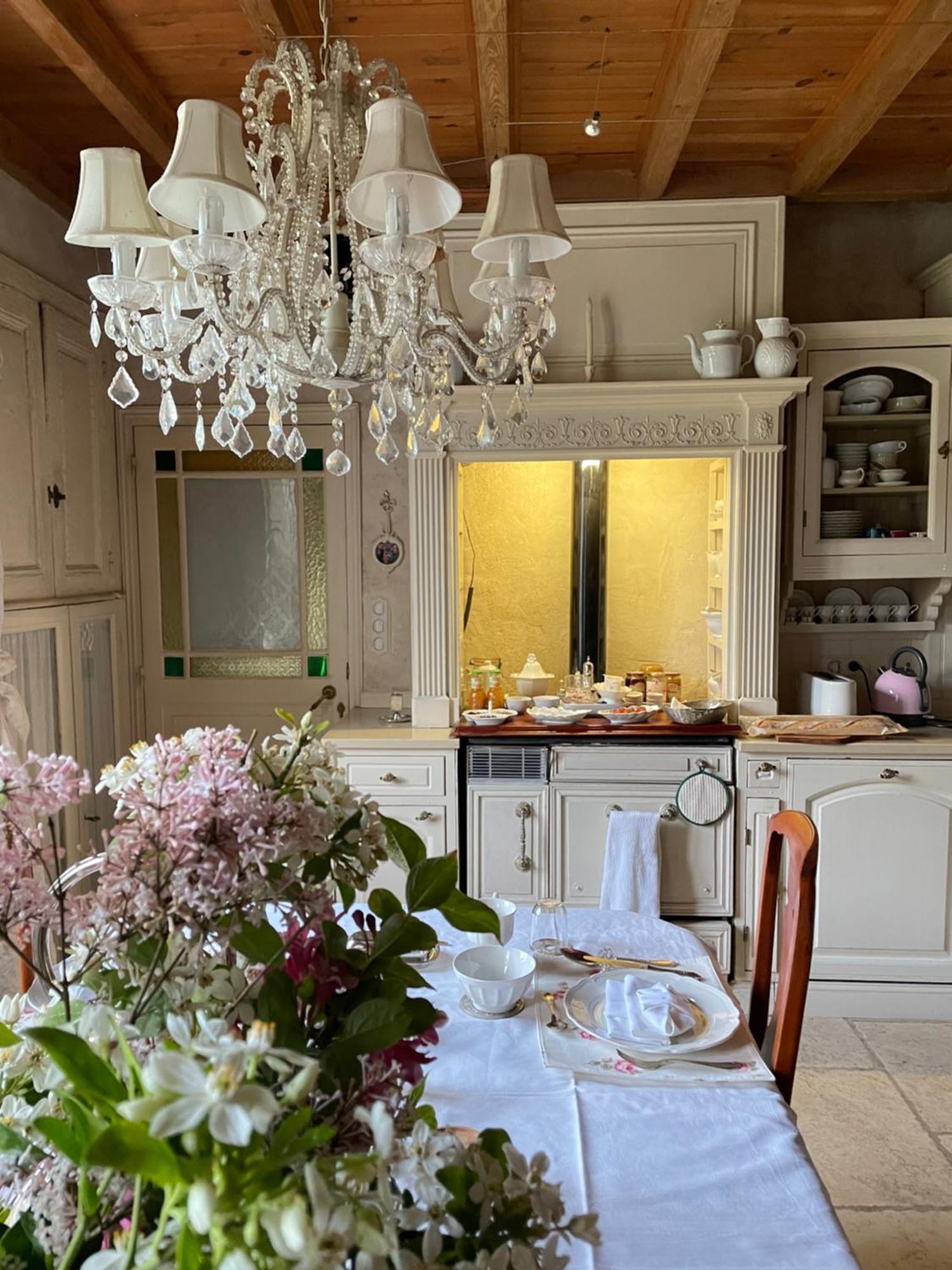 Chambre De Charme Dans Un Jardin De 1500M2 Nueil-sur-Layon Екстер'єр фото